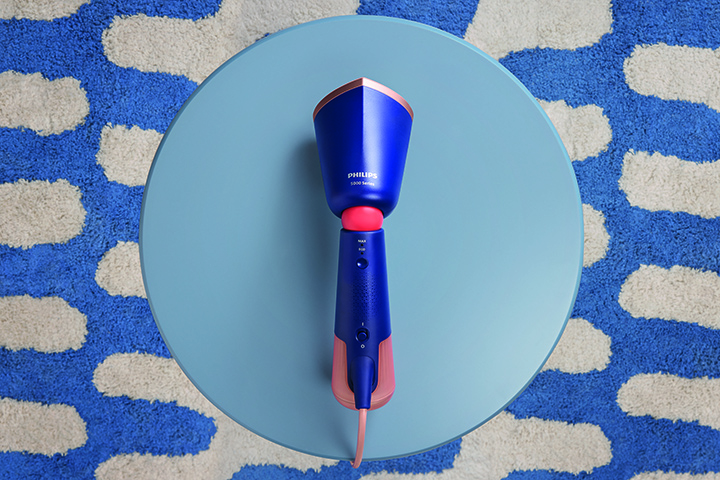 Watch Philips Handheld Steamer 5000 Series in action